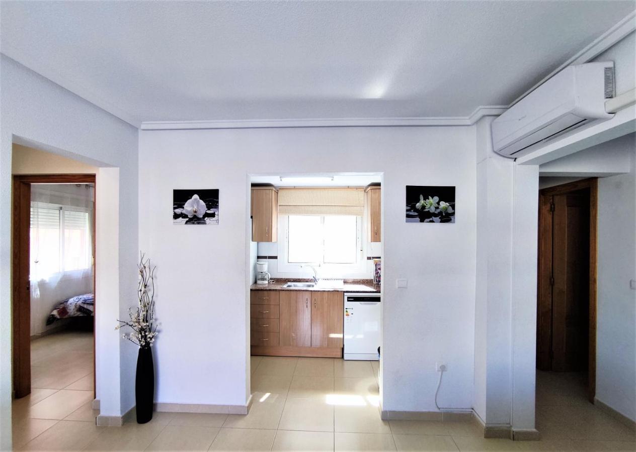 Modern Townhouse With Bbq & Terrace - กราน อาลากันต์ ภายนอก รูปภาพ